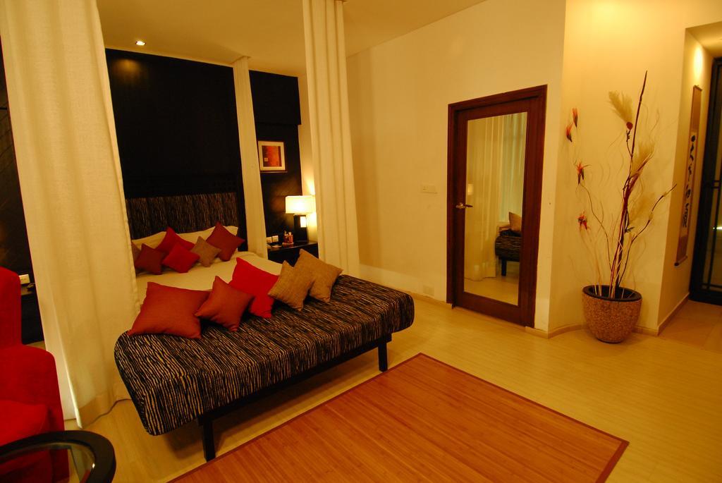 The Platinum, Boutique Business Hotel Hyderabad Exterior photo