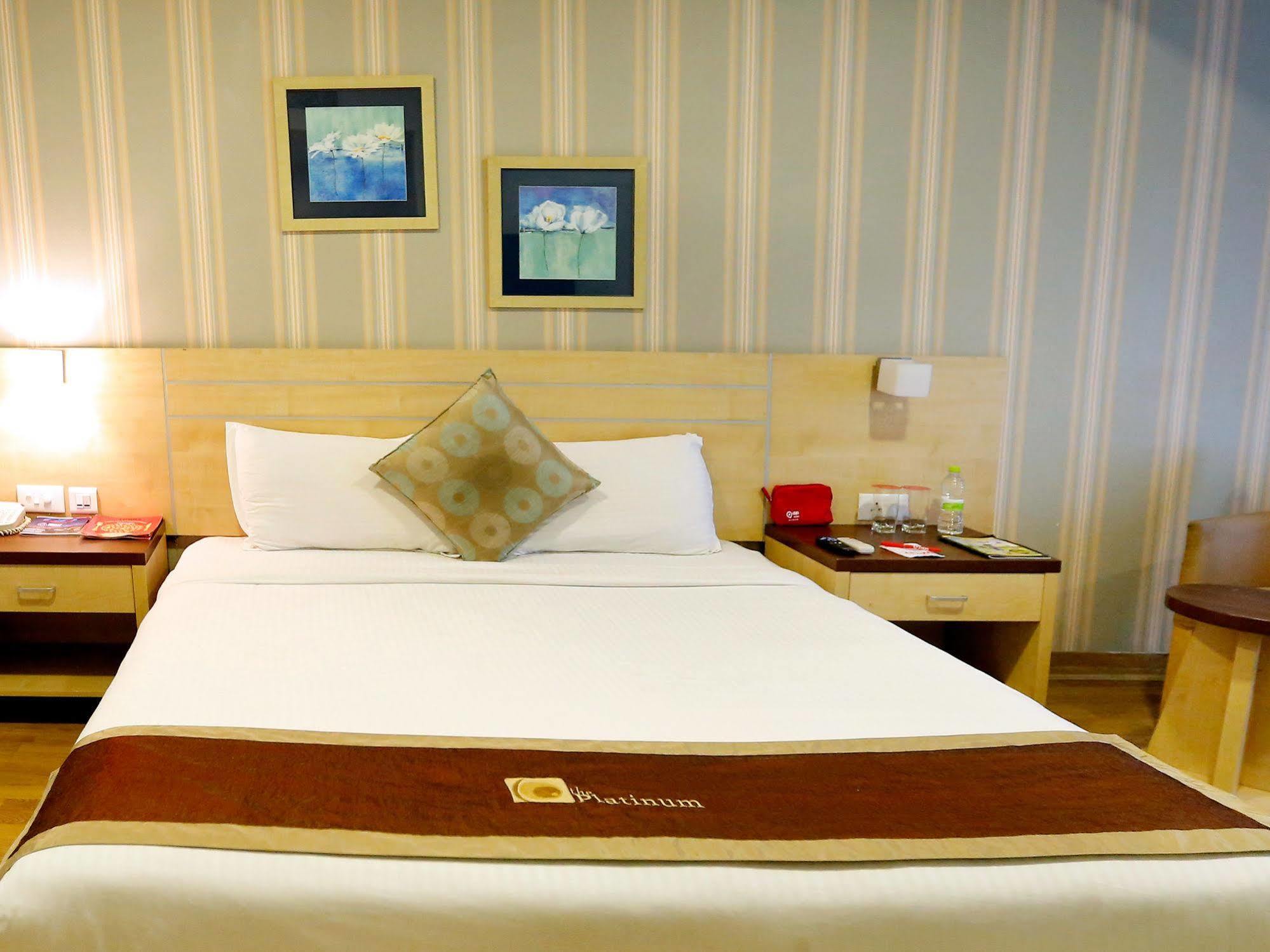 The Platinum, Boutique Business Hotel Hyderabad Exterior photo